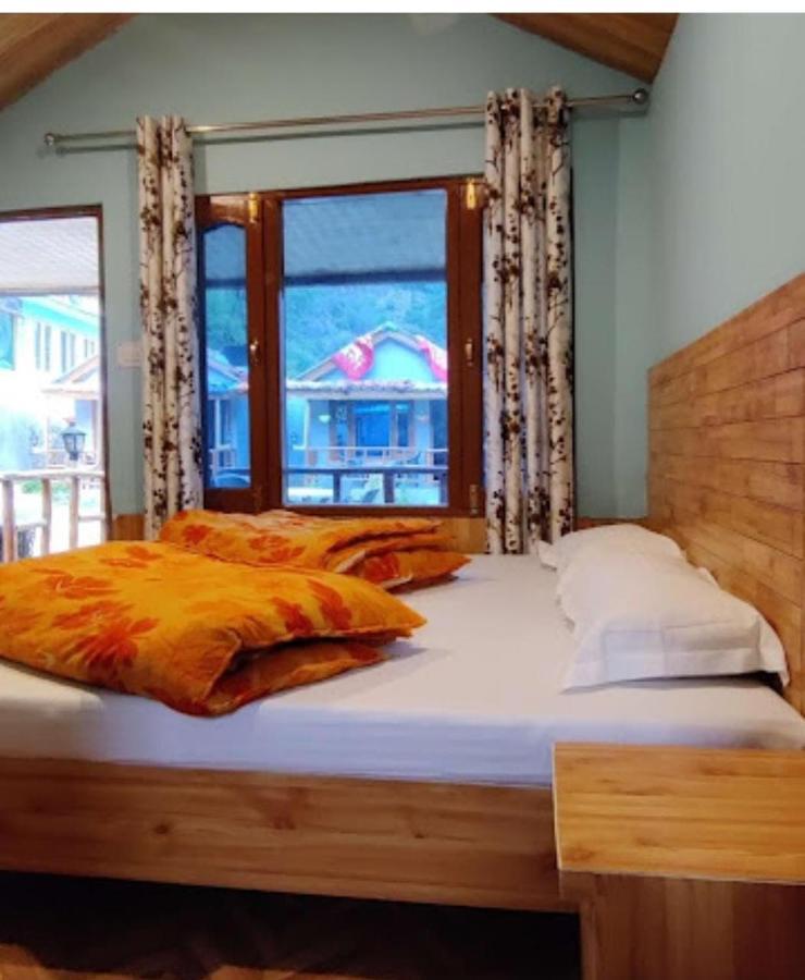 Lee Garden Himalayan Wooden Cottages Kasol Buitenkant foto